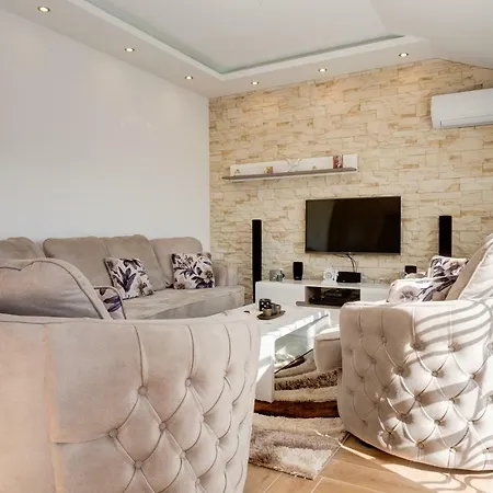 Divino Apartment Tivat Exterior photo